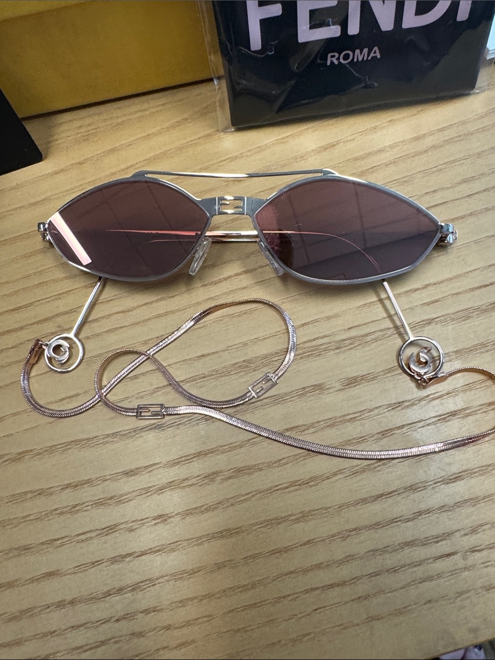 Fendi Rose-Tinted Geometric Metal Sunglasses with Rose Gold Chain - Picture 5 of 11